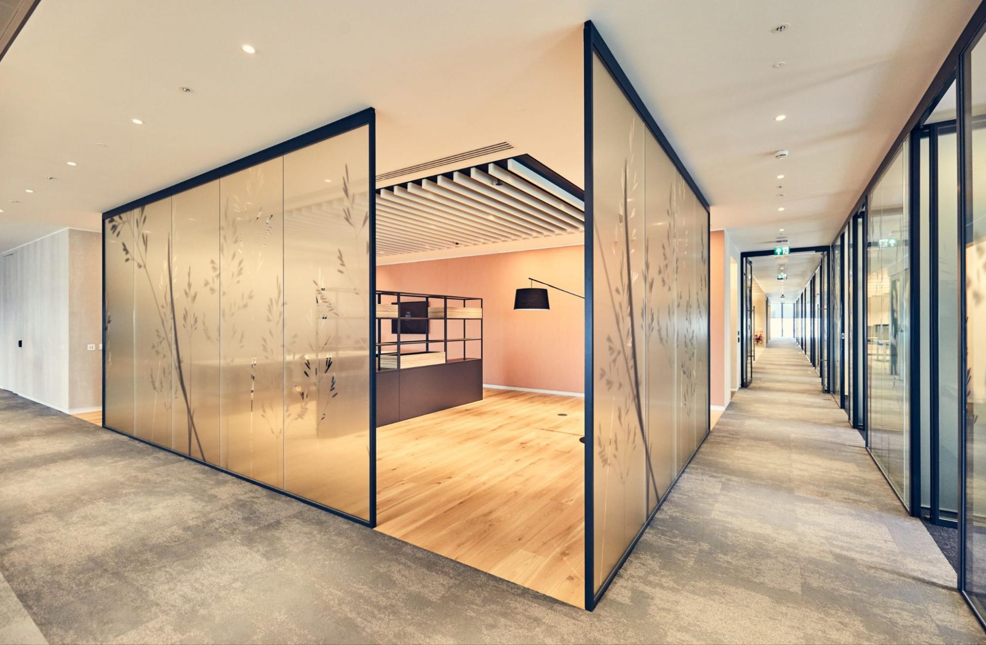 Structural glass wall installation process